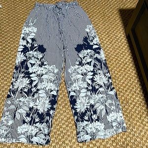 Woman pant size s condition perfect